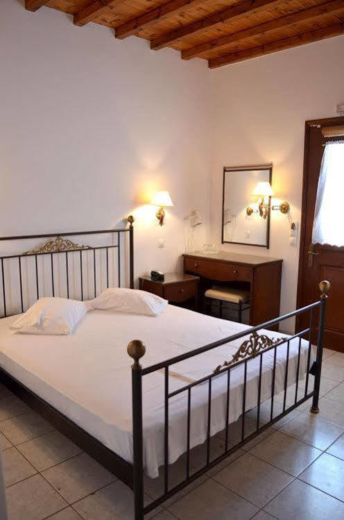 אגיוס יואניס Nisiotiko House In Tinos Near The Beach מראה חיצוני תמונה